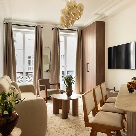 Elegant - 2br- 6p- Gare Saint Lazare, Cleaning Included Apartment *