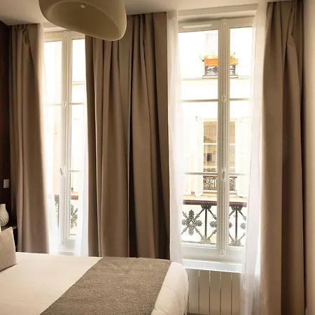 Elegant - 2br- 6p- Gare Saint Lazare, Cleaning Included Apartment